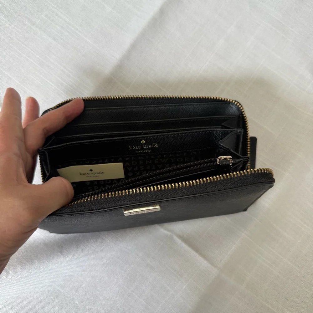Kate Spade Black Leather Continental Zippered Wallet Faux Leather Neutral